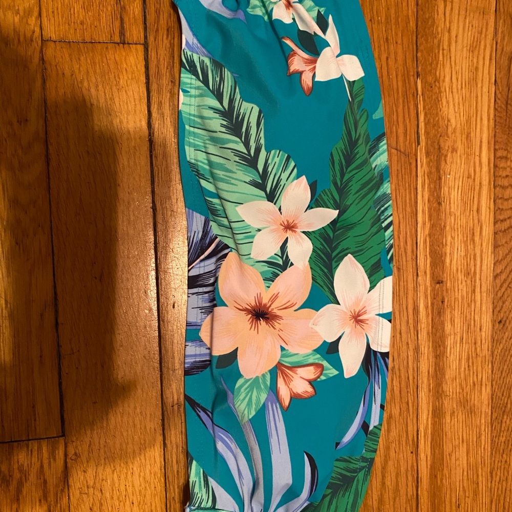 KONA SOL 2 pc bathing suit. - Picture 3 of 7